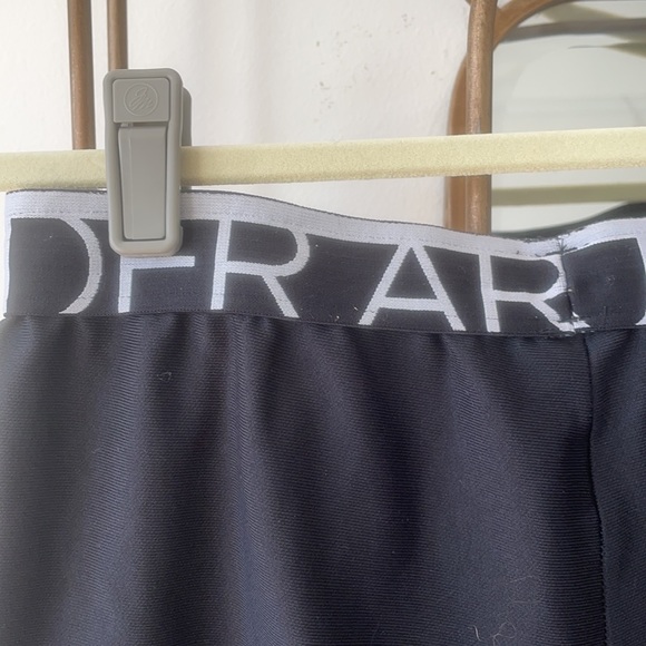 Under Armour Track Shorts - Picture 4 of 5